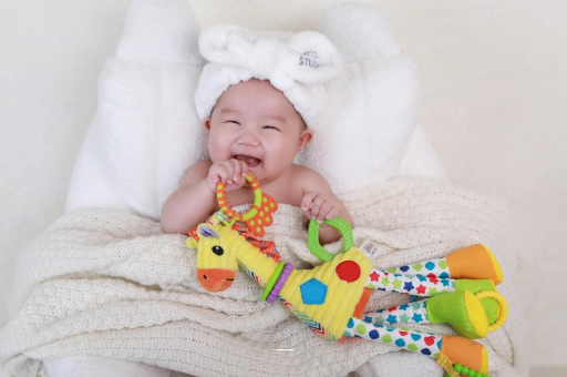 包生男孩正规公司两岁宝宝发烧